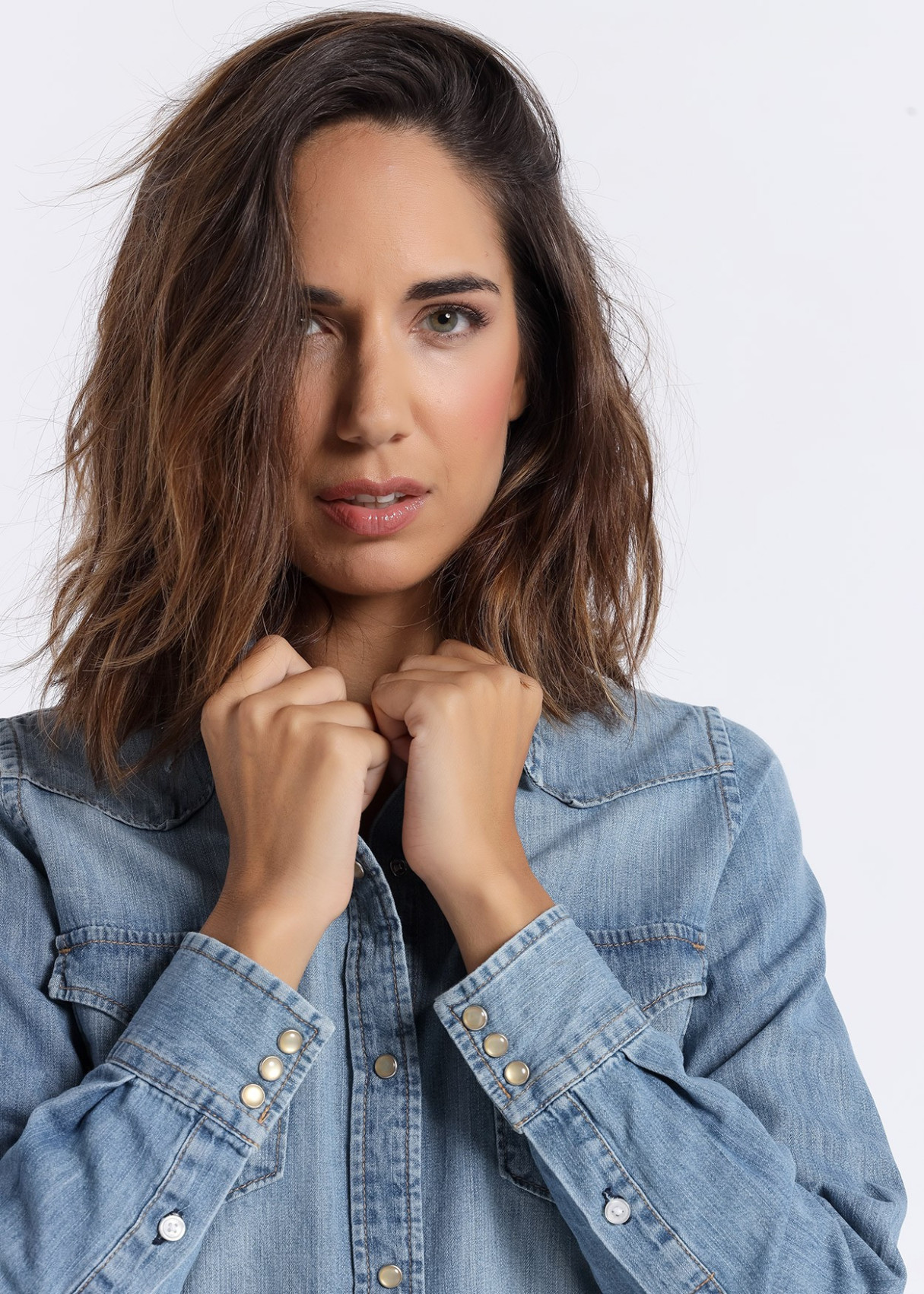 Camisa Denim manga larga bolsillos azul