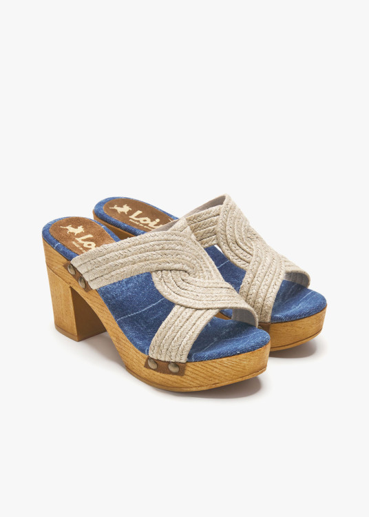 Sandalias de tiras cruzadas en yute con suela efecto madera beige