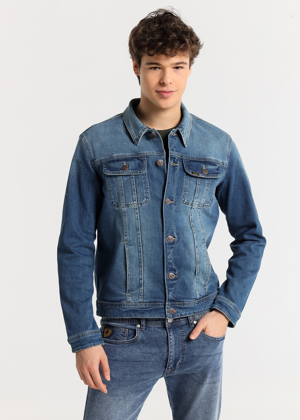 Cazadora Denim básica efecto desgastado azul medio