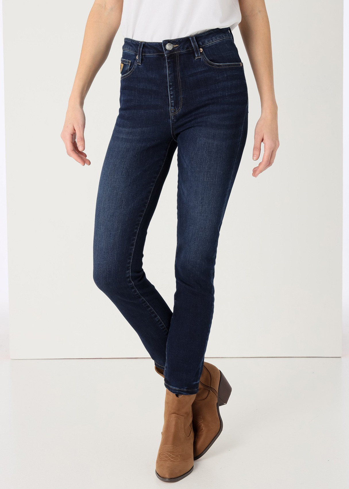 Jeans Skinny Ankle Fit Tiro Medio Lavado Medio Azul