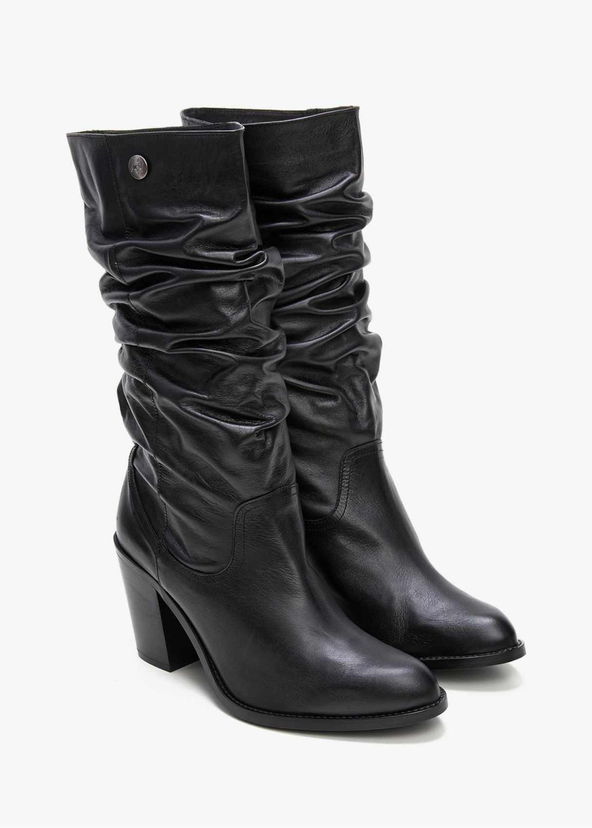 Botas Altas De Piel fruncido en caña negra