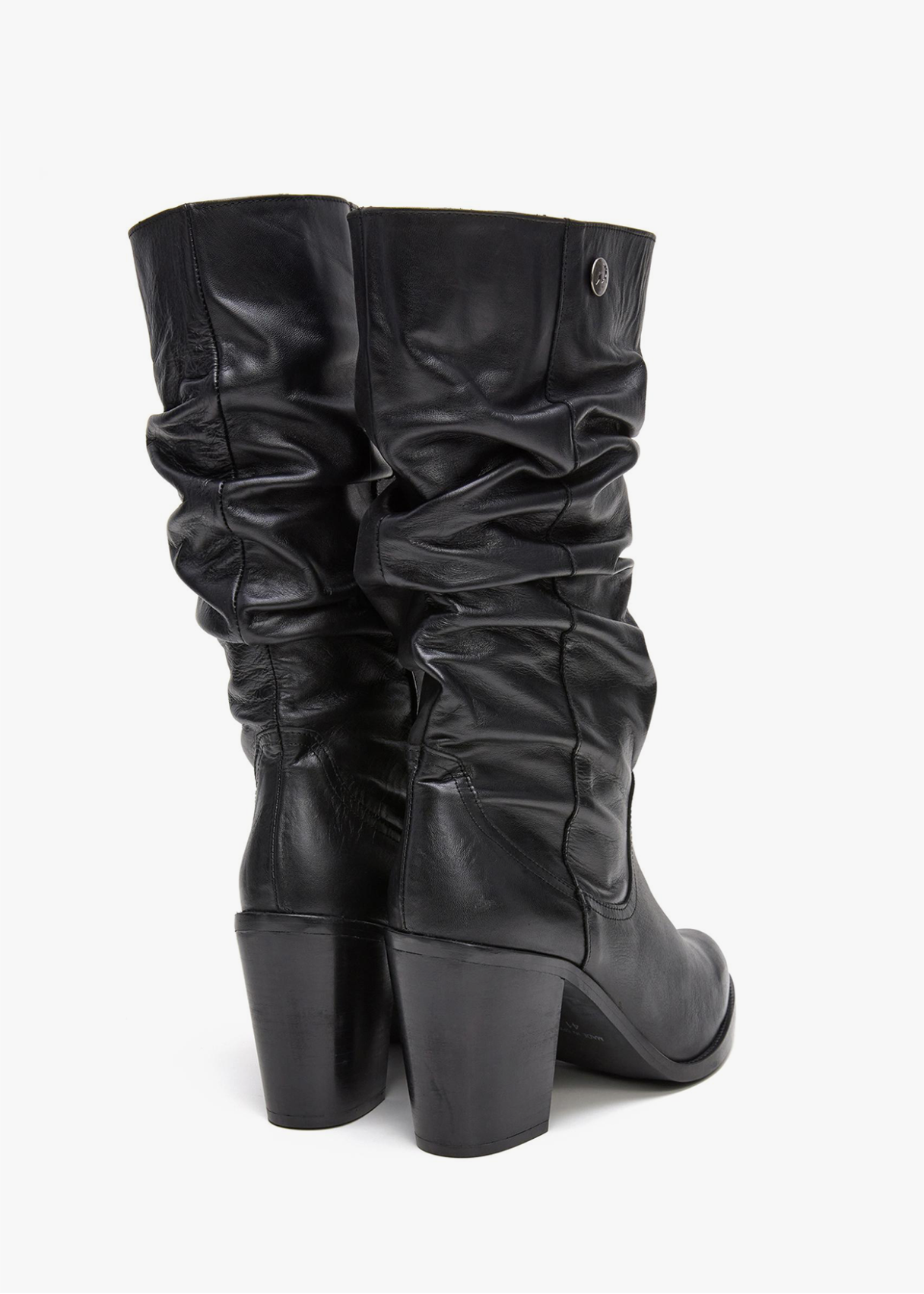 Botas Altas De Piel fruncido en caña negra