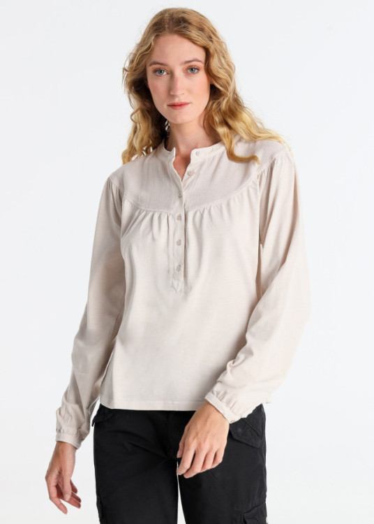 Blusa canesú manga larga Abotonada beige