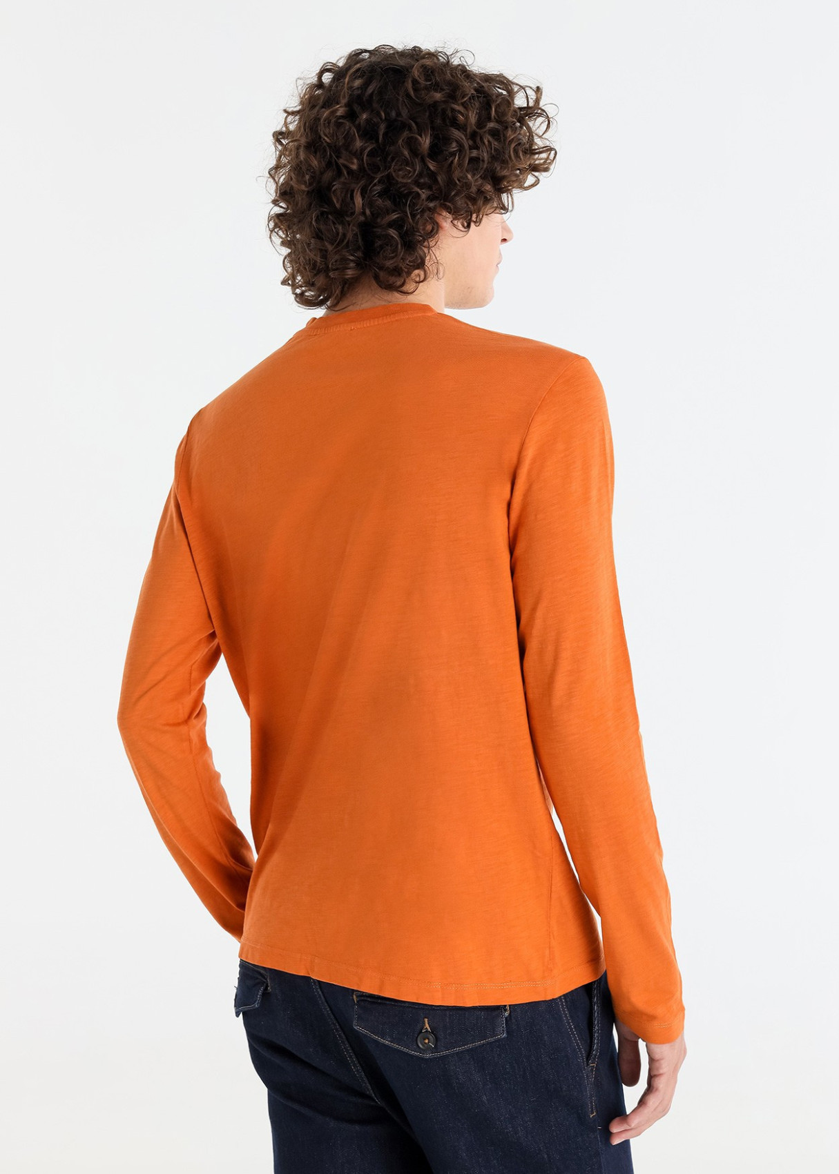 Camiseta Manga Larga Garment Wash Grafica naranja