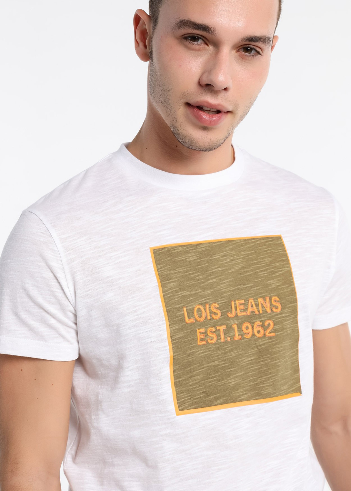Camiseta Manga Corta Grafica Pecho