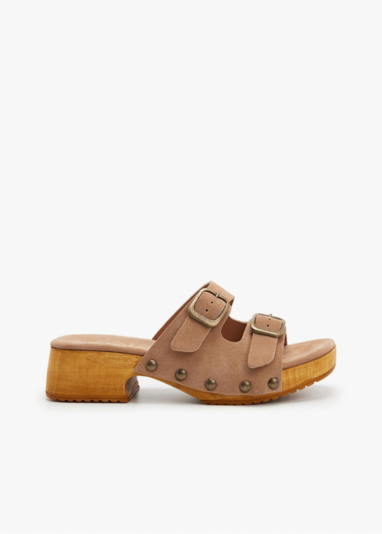 Sandalias piel tacón bajo madera marrón