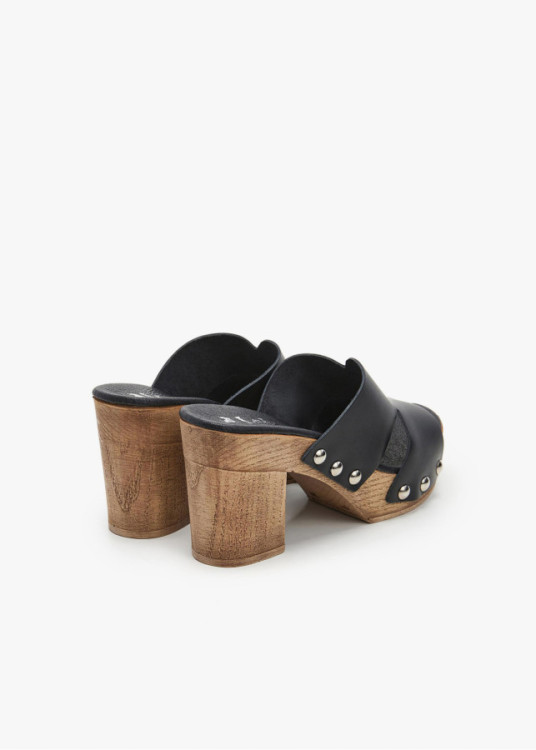 Sandalias piel tacón madera negro