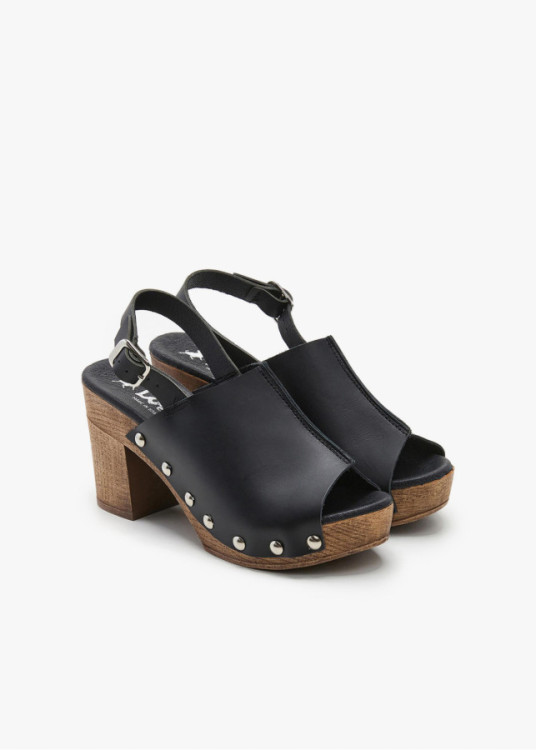 Sandalias piel zueco tacón madera negro