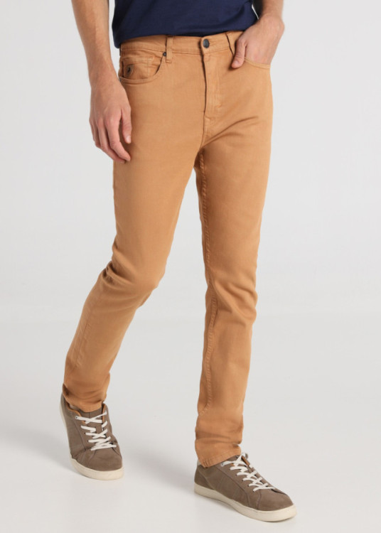 Vaqueros Tejido Twill Slim Fit Tiro Medio ROBIN SUN