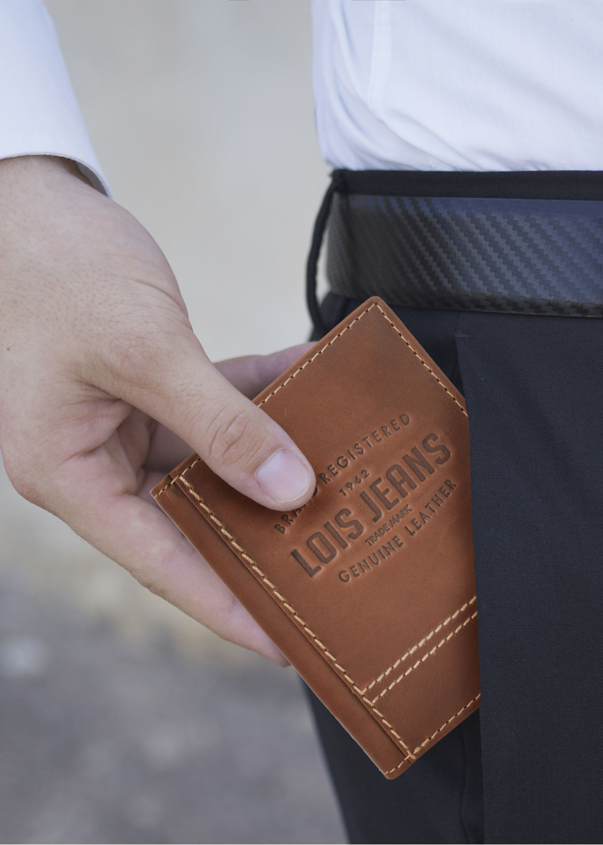 Cartera Billetera Piel con Grabado y Costuras en Contraste marrón