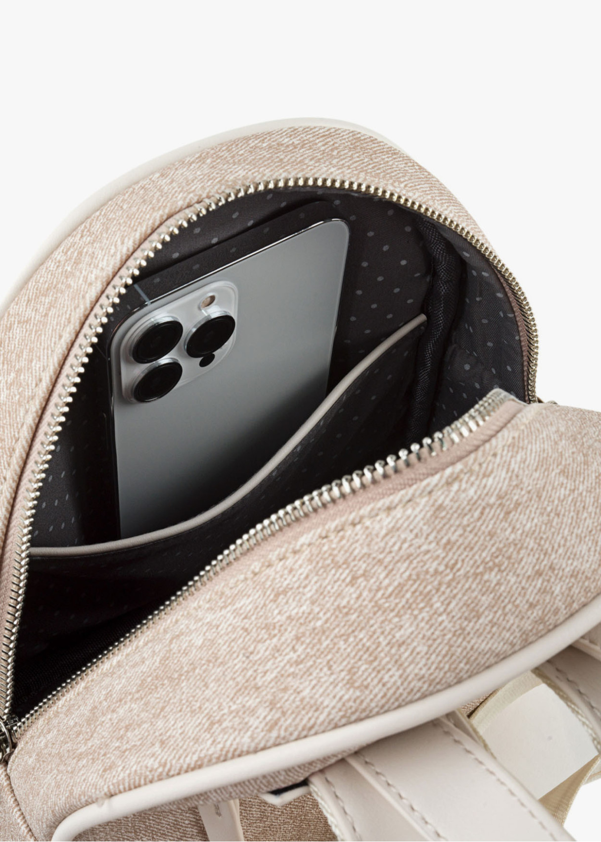 Mochila ajustable antirrobo bolsillo frontal cremallera beige