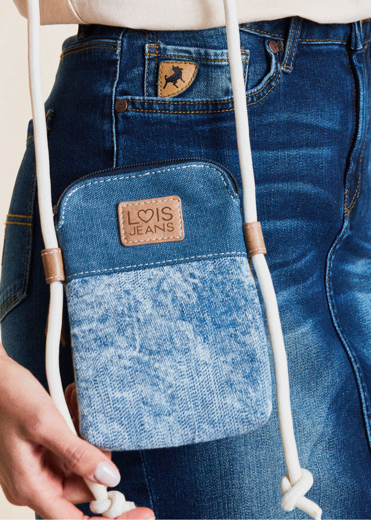 Bolso bandolera móvil estampado denim azul
