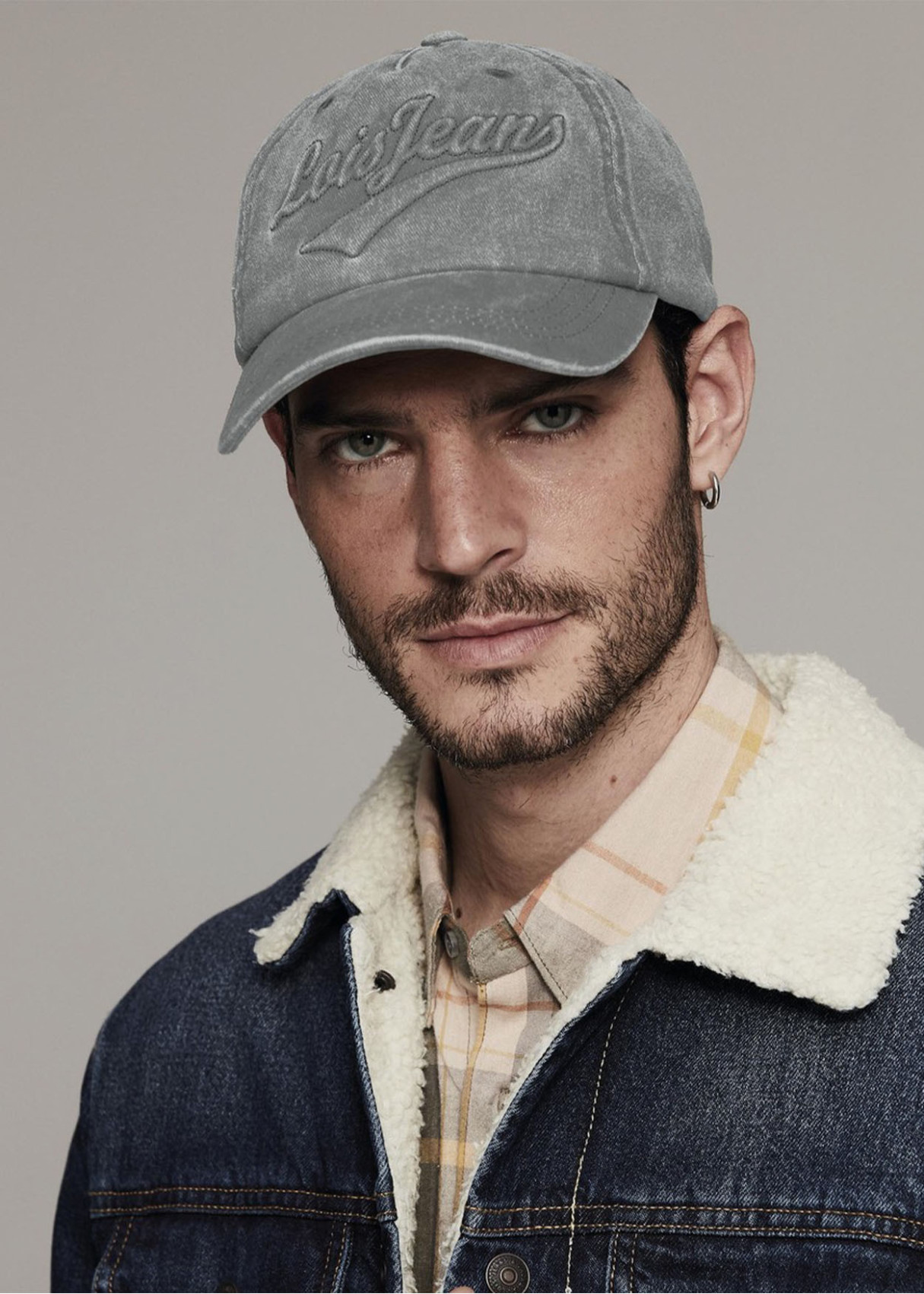 Gorra casual lona lavada gris