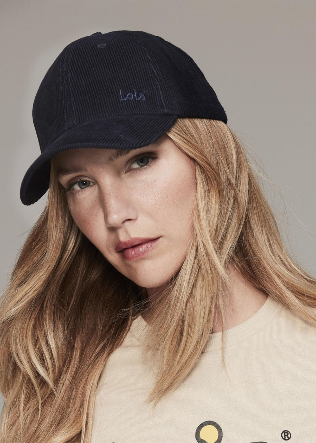 Gorra casual de pana azul