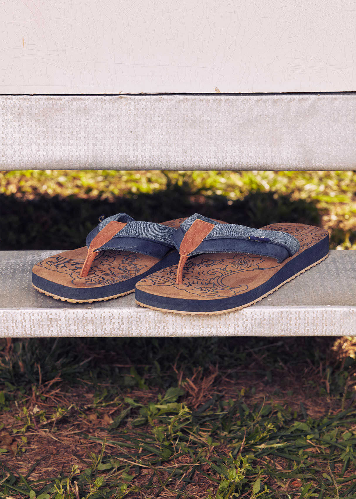 Sandalias planas casual combinación texturas azul