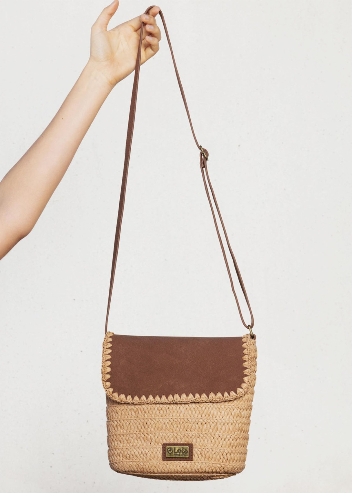 Bolso Bandolera Rafia solapa marrón