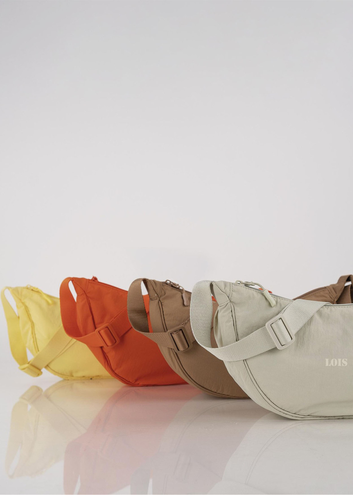 Bolso bandolera monocolor beige