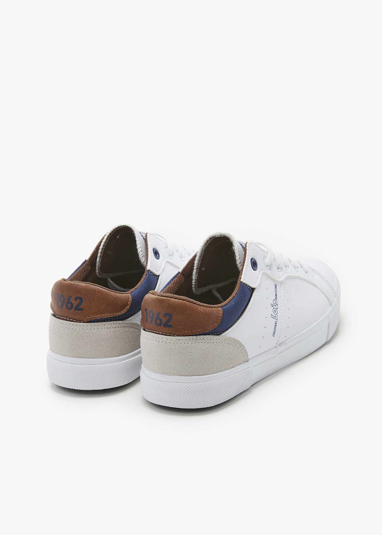 Bambas casual suela plana cordones blanco