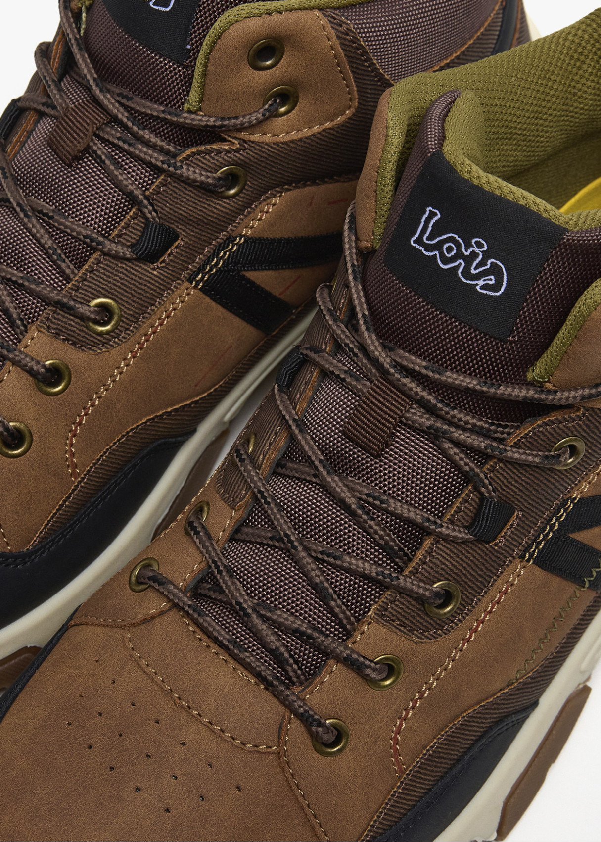 Botines Outdoor antideslizante cordones marrón