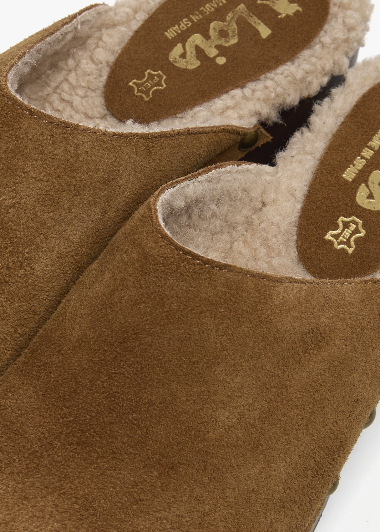 Zuecos de piel ante con imitación borreguillo marrón