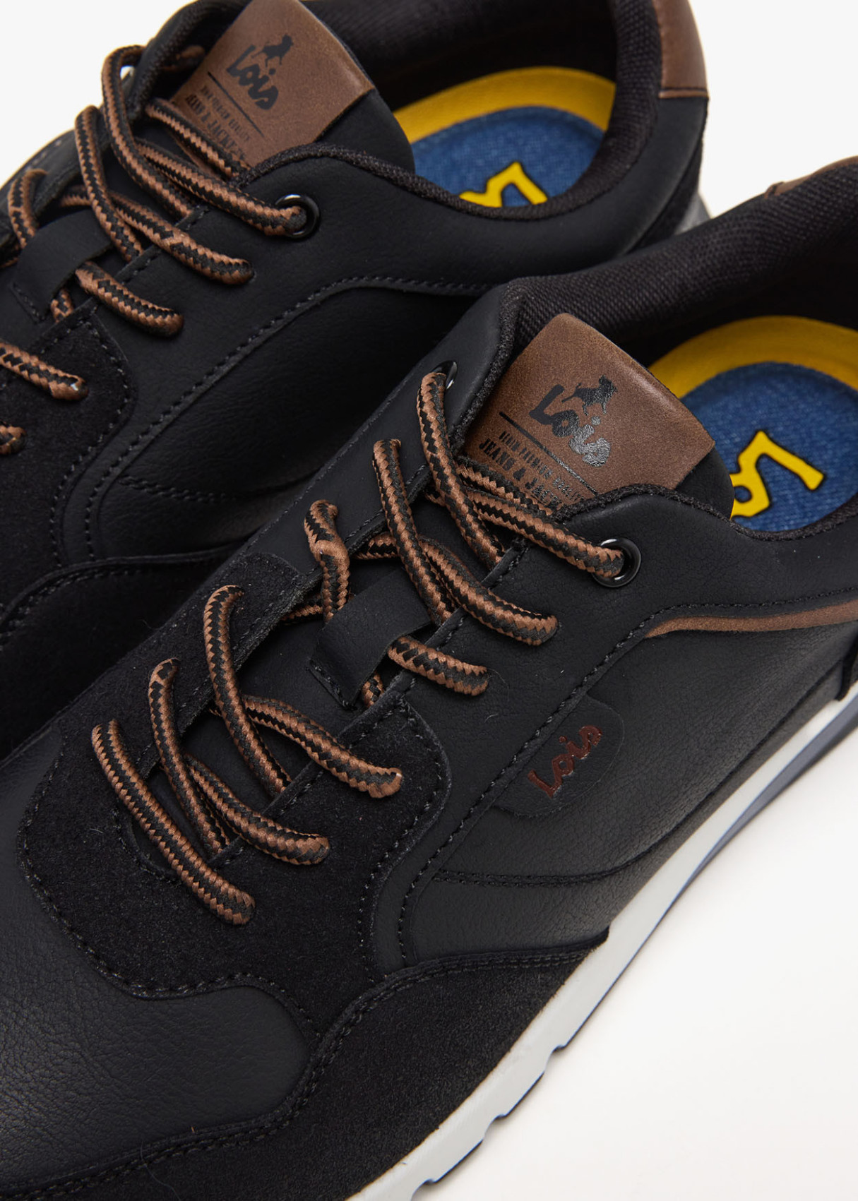 Sneakers casual contraste negra
