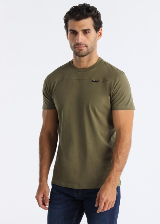 Camiseta Cuello Caja Detalle Corte Frontal caqui