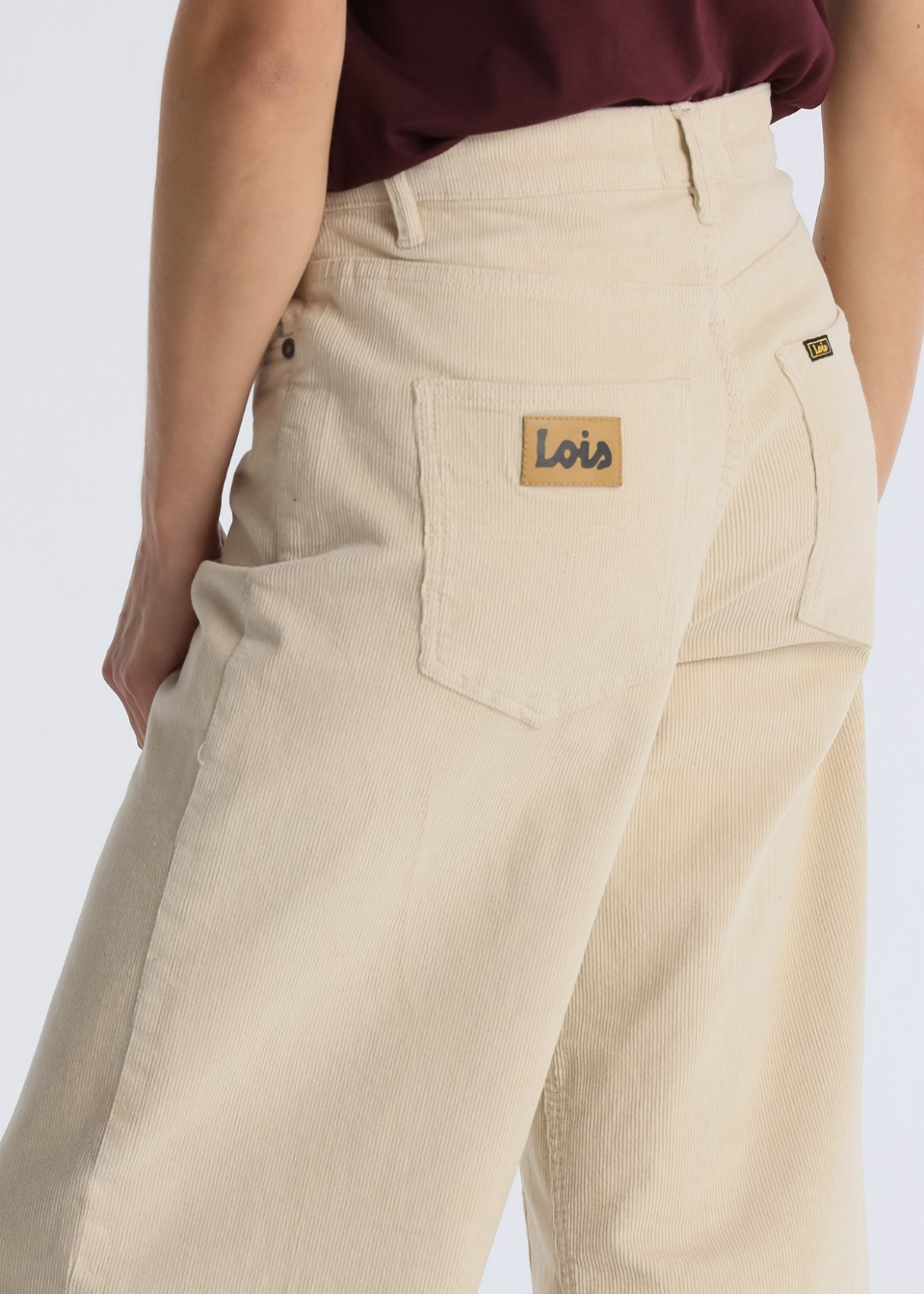 Pantalón Pana Straight Fit Tiro Medio VALERIA CANDY beige