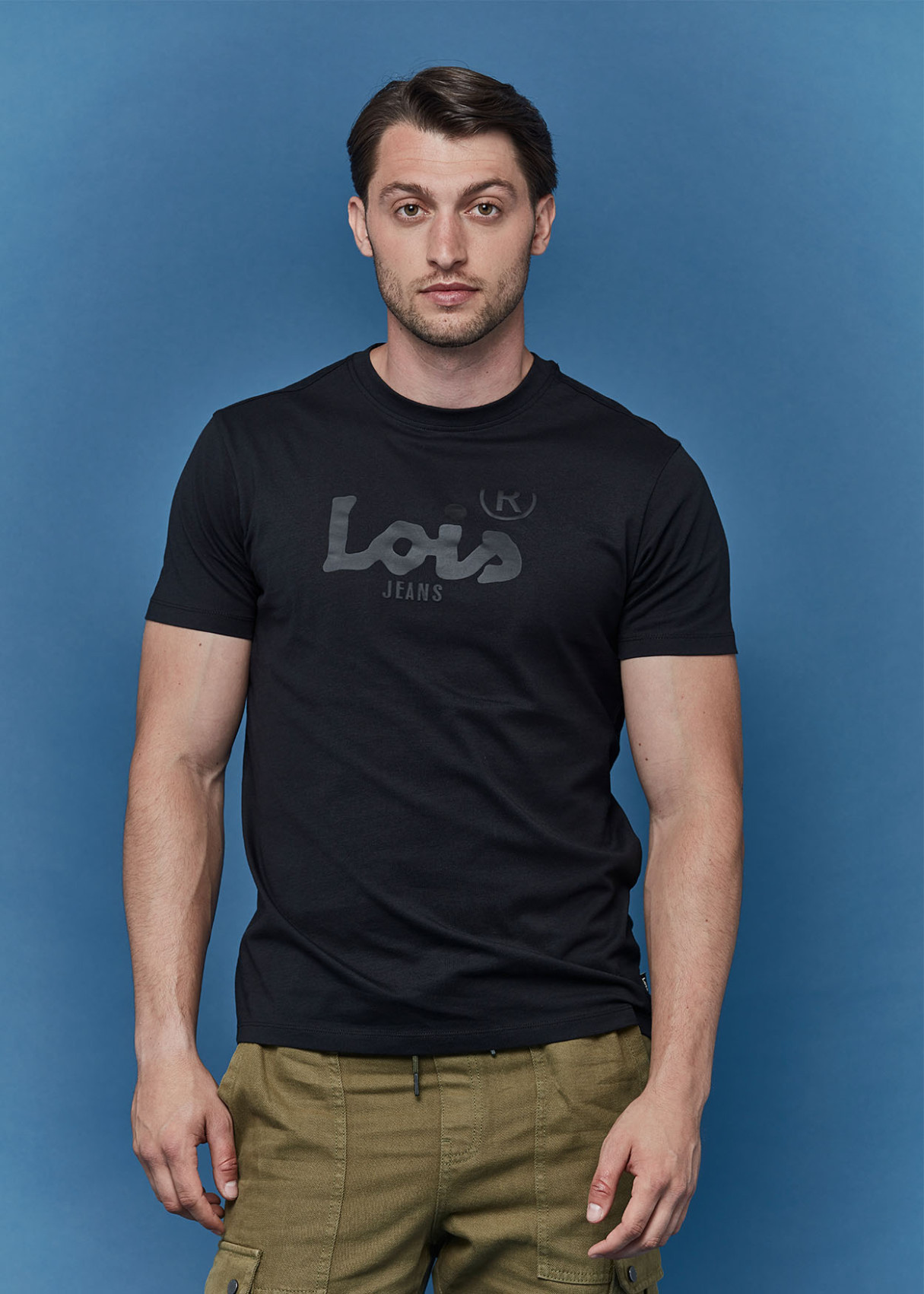 Camiseta Básica Cuello Caja Manga Corta Gráfica negro