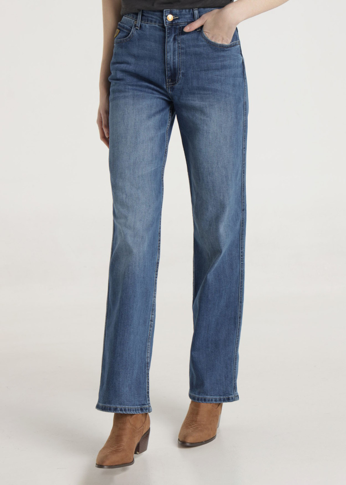 Jeans Mom Fit Repreve Tiro Medio carmen campbell azul lavado