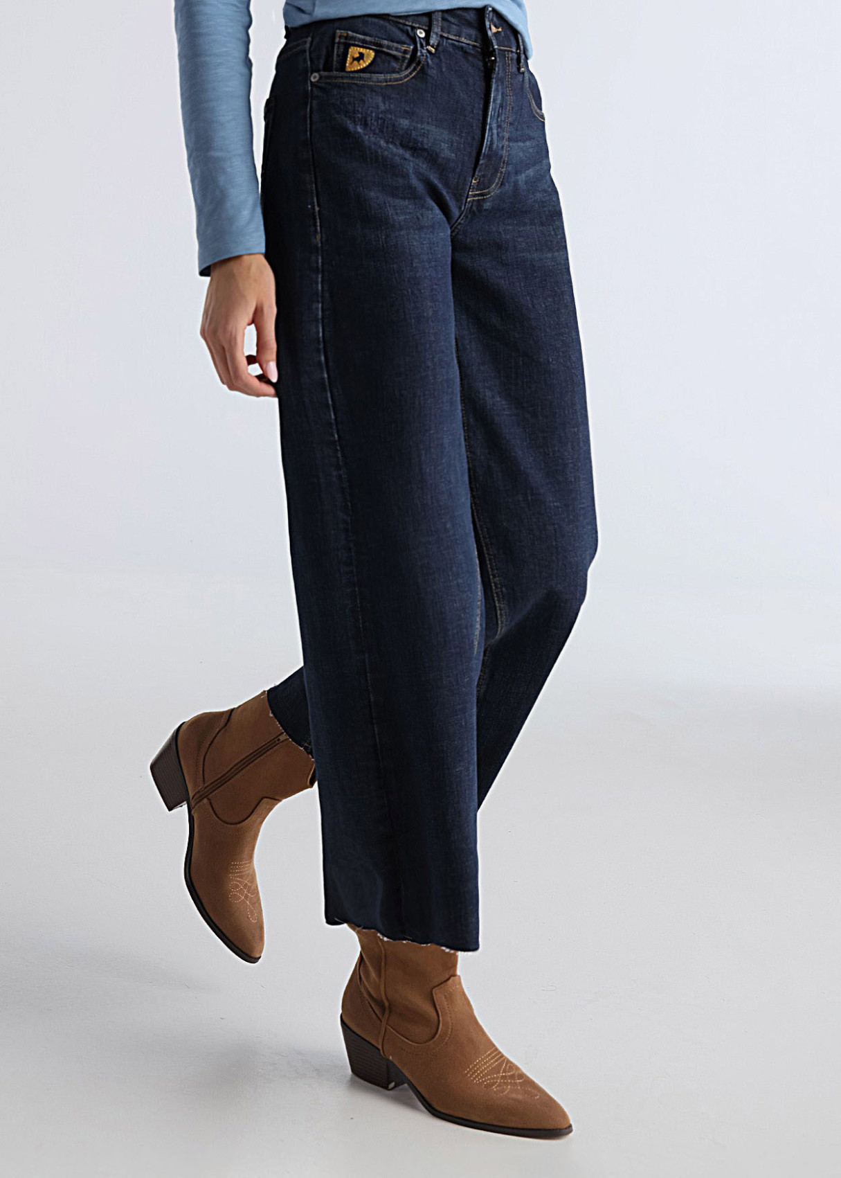 Jeans Straight Wide Leg Cross Stone Tiro Medio VALERIA MATTY Azul oscuro