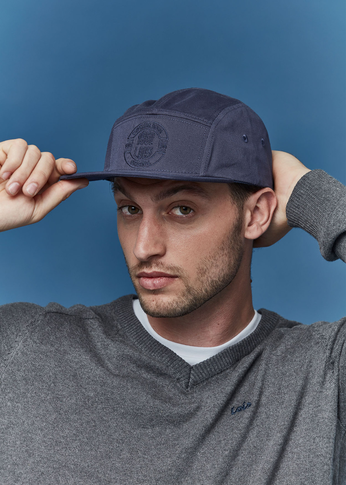 Gorra tipo béisbol visera plana azul