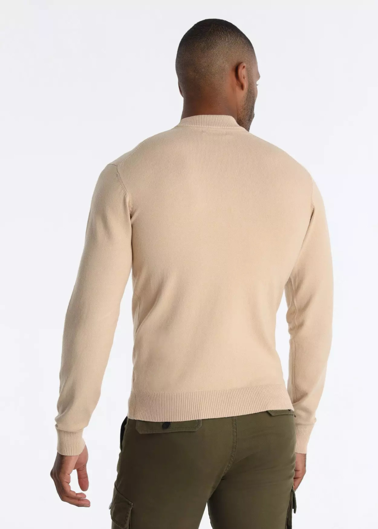 Jersey Básico Cuello Perkins De Punto Bordado beige