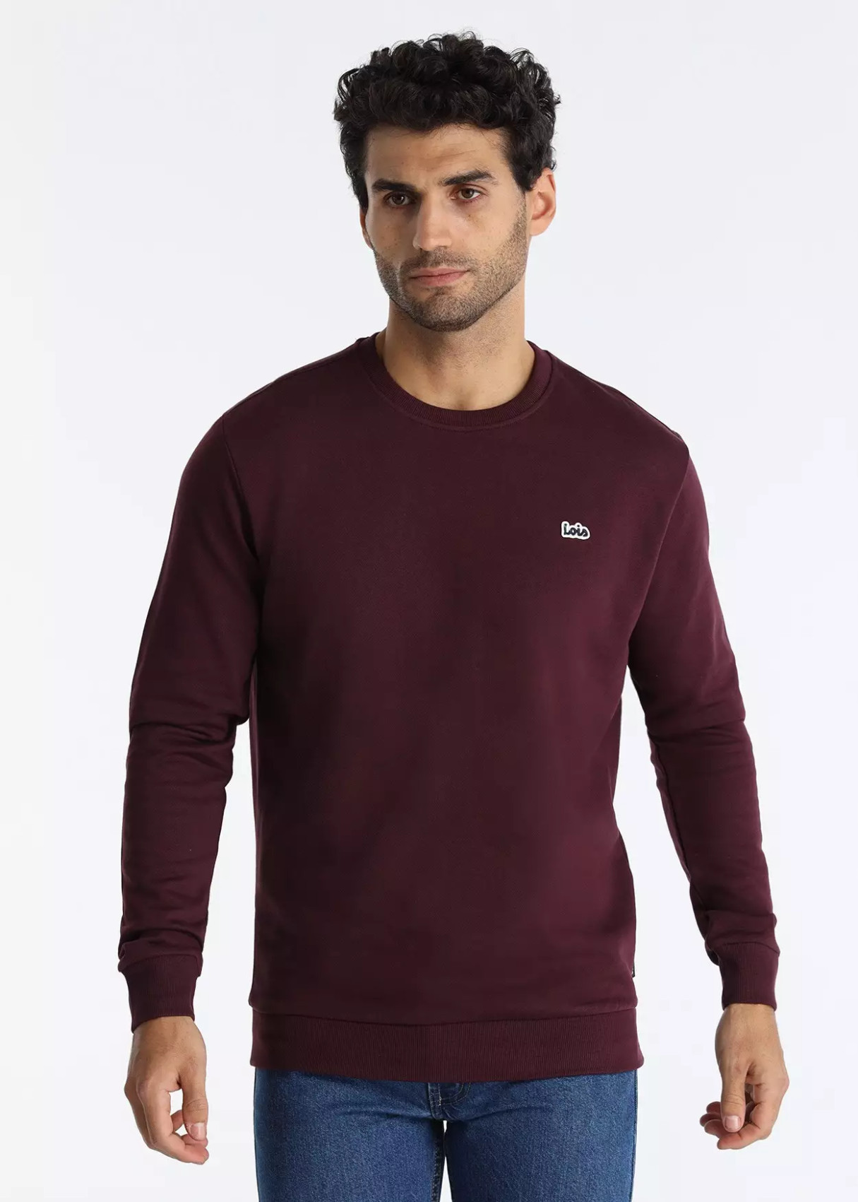 Sudadera Básica Sin Capucha Cuello Caja Logo Parche rojo
