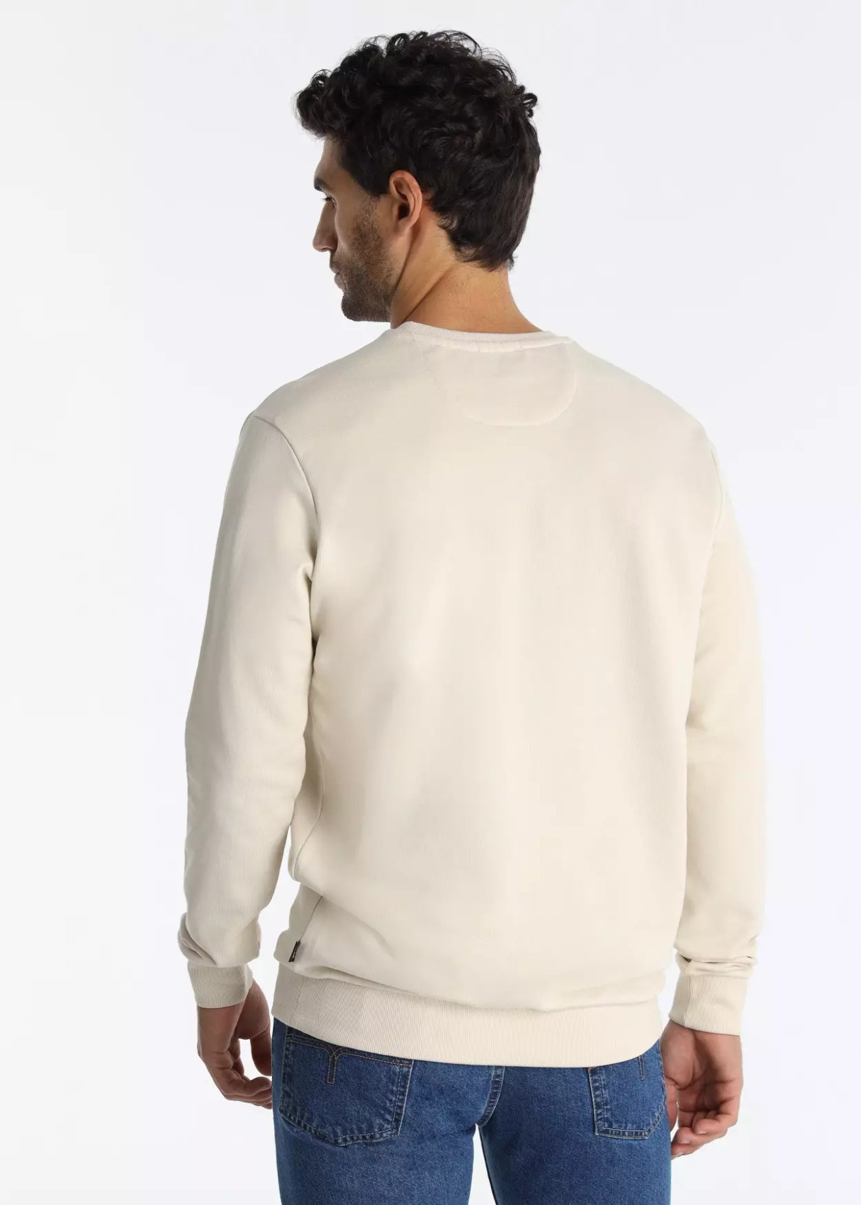 Sudadera Básica Cuello Caja Logo Parche beige
