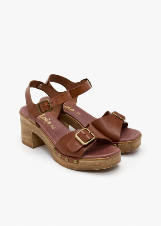 Sandalias tacón de piel vacuna doble hebilla marrón