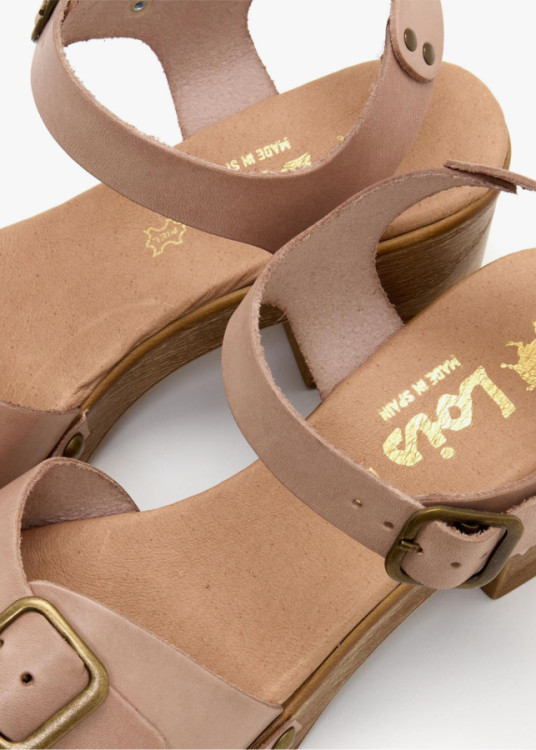 Sandalias tacón de piel vacuna doble hebilla beige