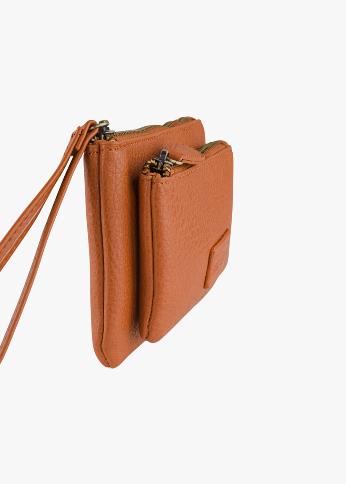 Bolso de mano con compartimentos y cremallera  cuero