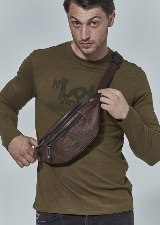 Riñonera efecto piel marrón