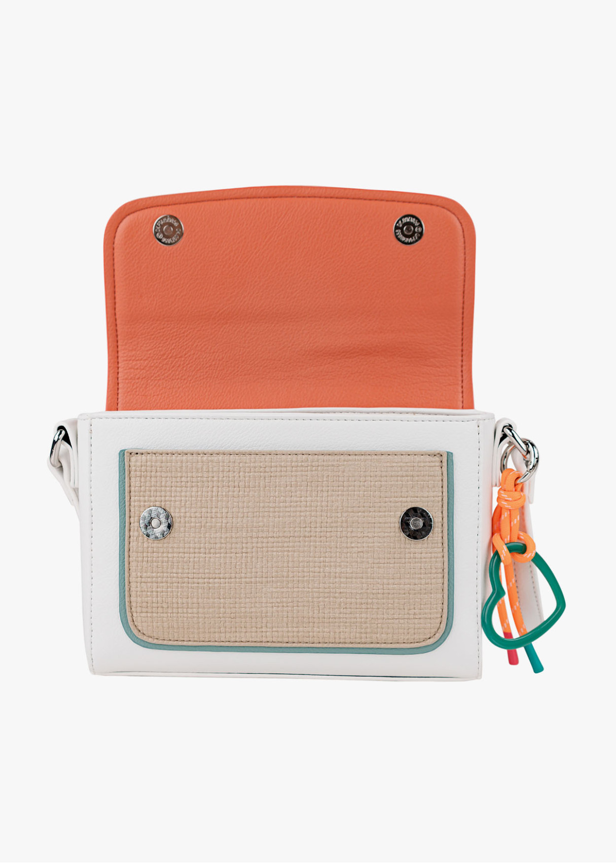 Bolso Bandolera Elegante detalle llavero corazón blanco