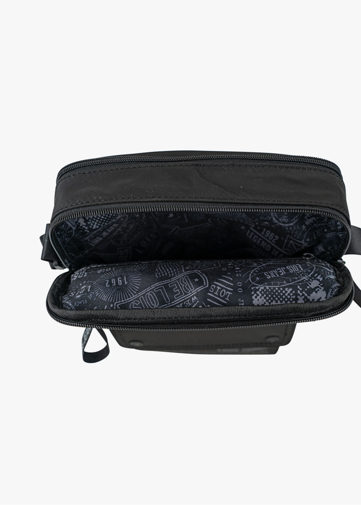 Bandolera con bolsillo frontal y cierre de cremallera negro