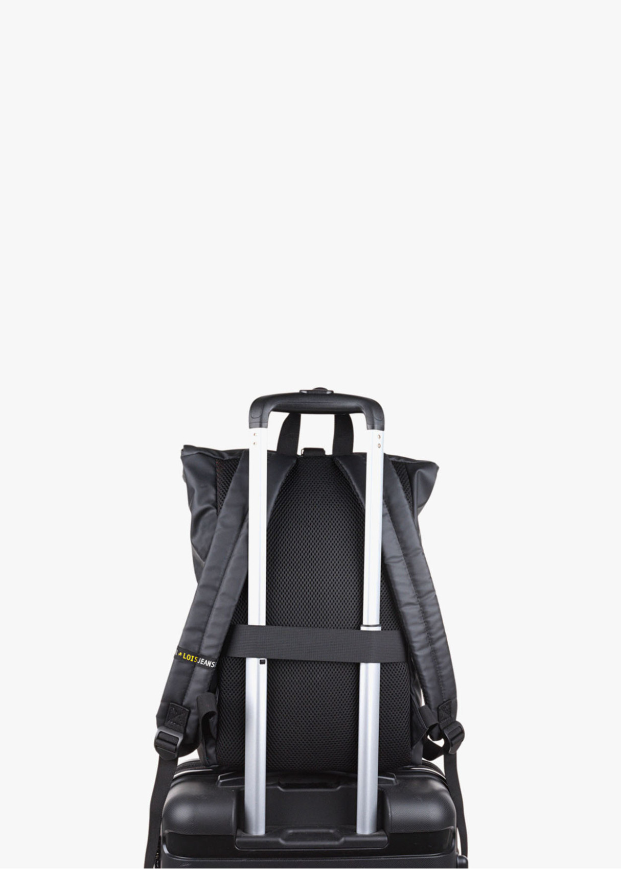 Mochila multifunción con compartimentos contraste cremallera frontal negra