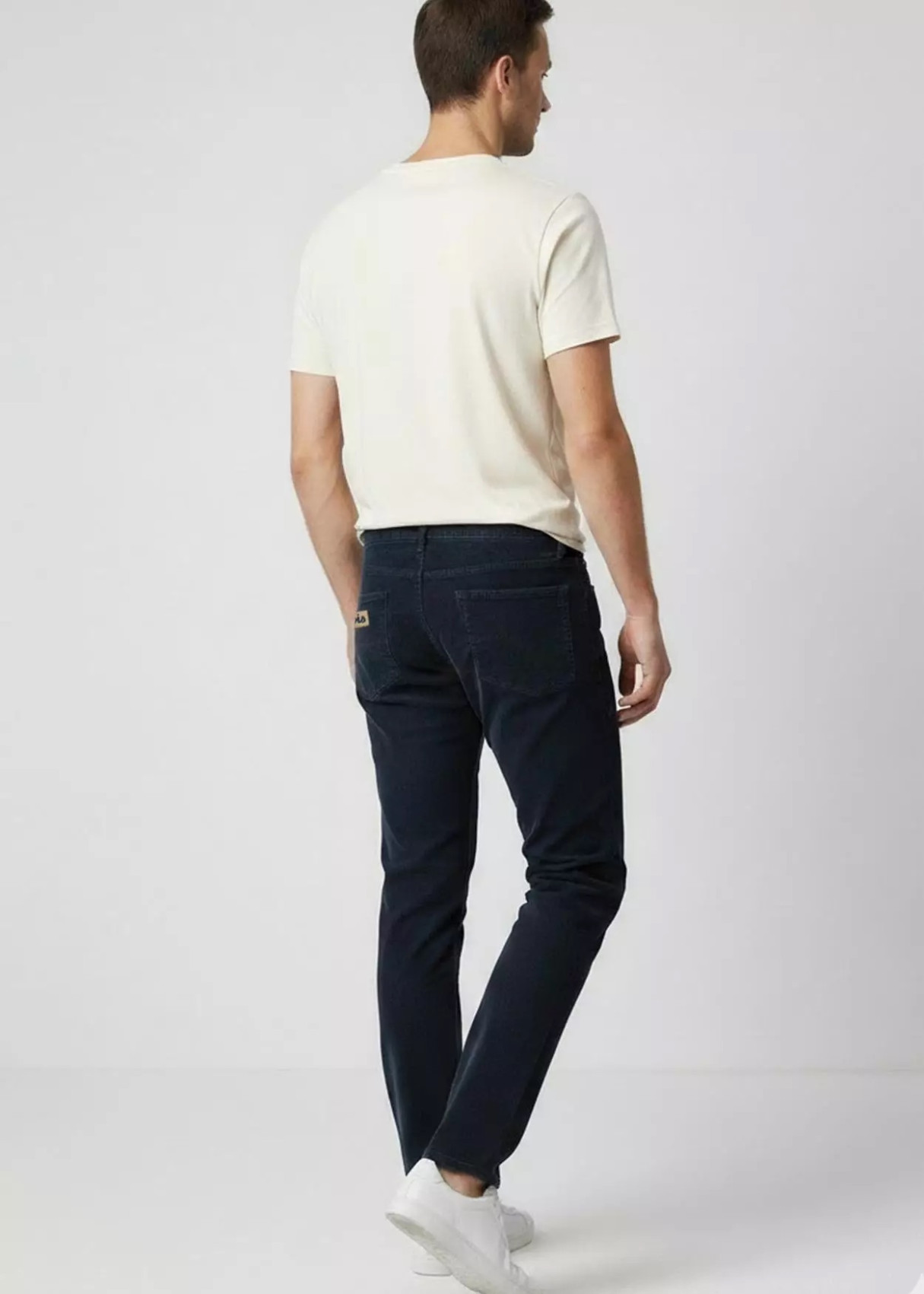 Pantalón pana tiro medio regular fit azul marino