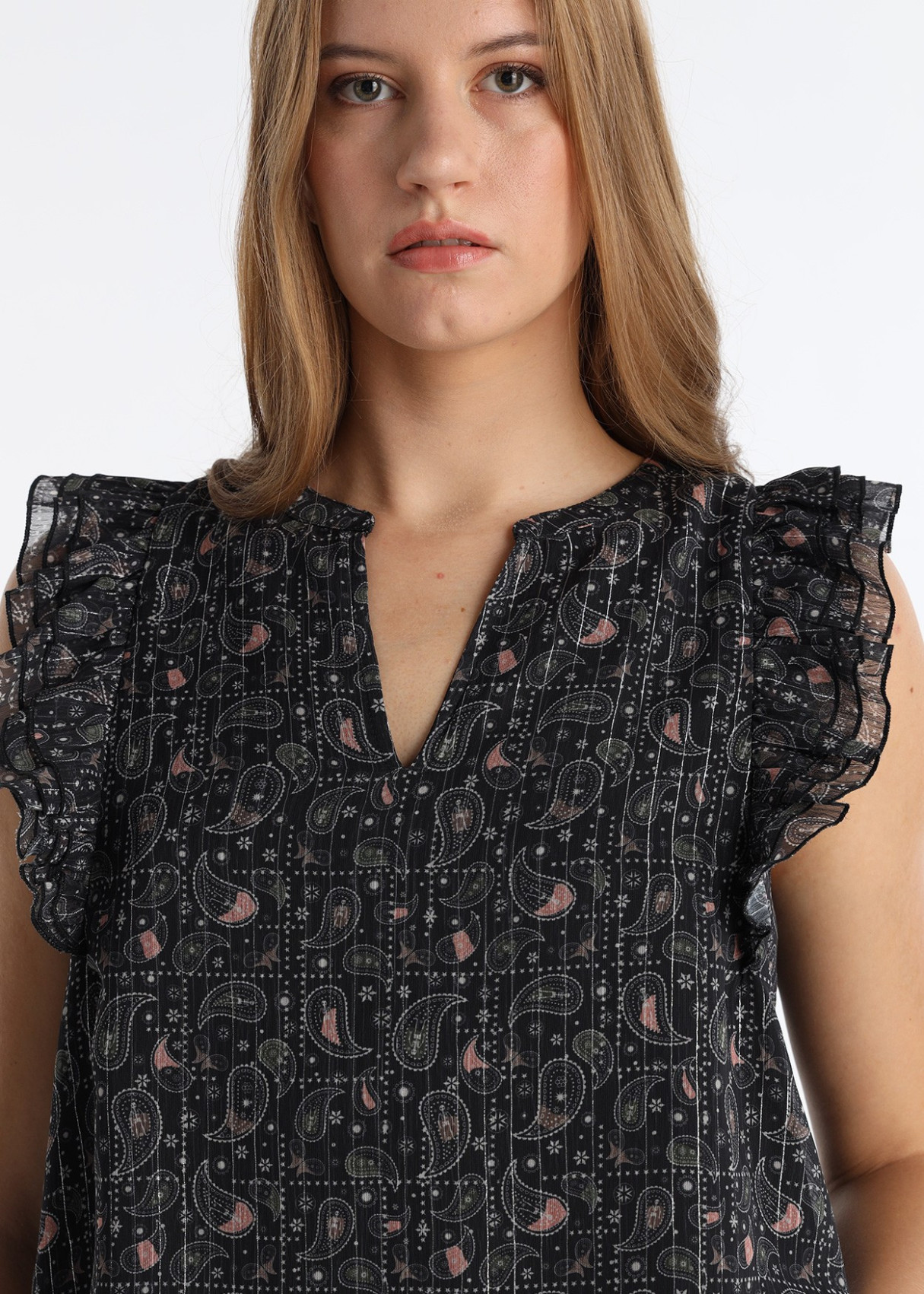 Blusa Con Volantes Y Estampado Paisley Multicolor Verde