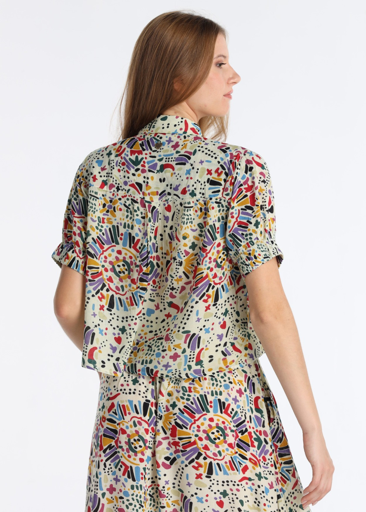 Blusa Corta Estampado Étnico Diseño Tijuana Beige