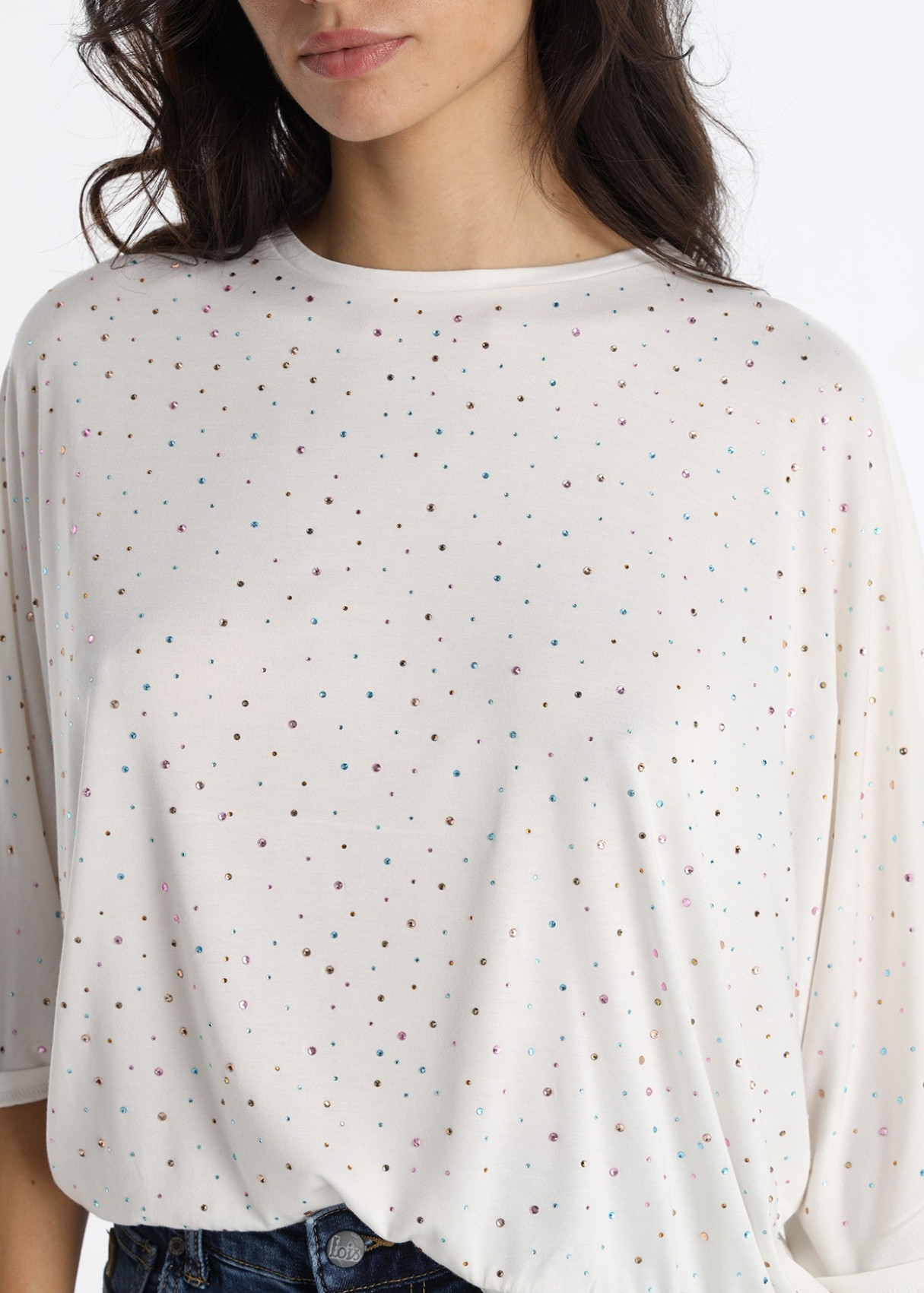 Top De Manga Murciélago Con Detalle De Piedras De Color Blanco