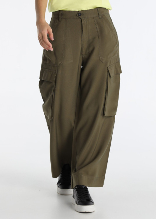 Pantalón Cargo Wide Knee Crop Estilo Capri Verde