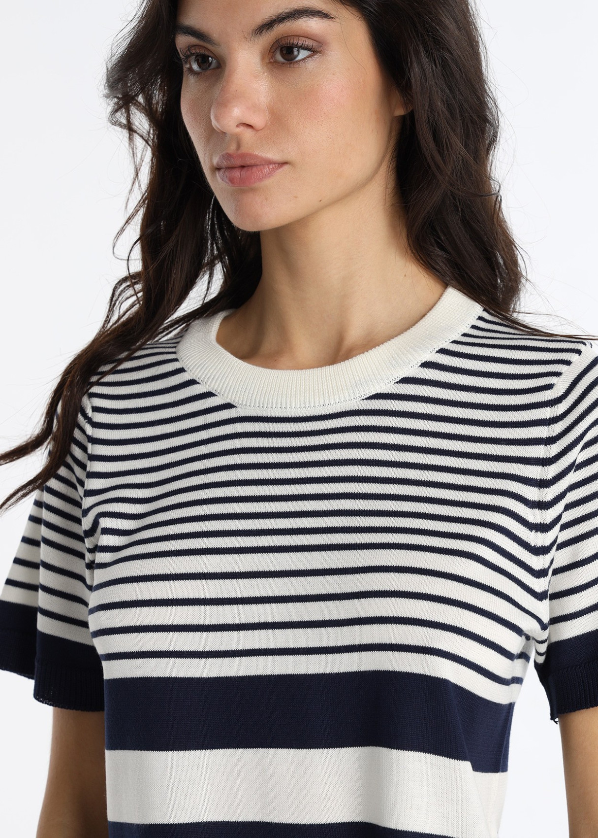 Camiseta Manga Corta Rayas Irregulares Azul