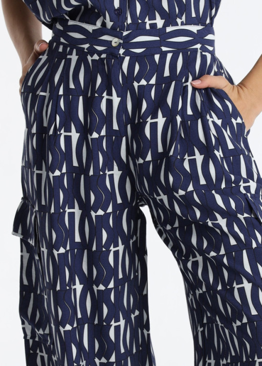 Pantalón Loose Pleat Con Estampado Integral "KISS" Azul