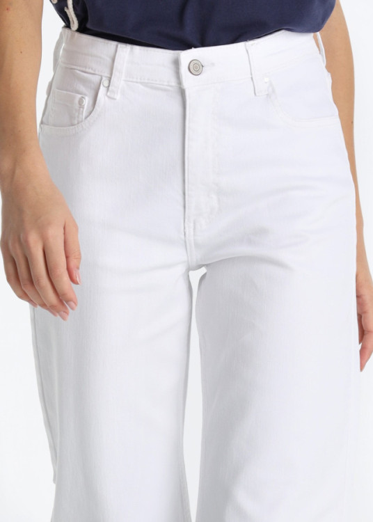 Jeans Wide Leg Bordado Bolsillo Trasero Blanco
