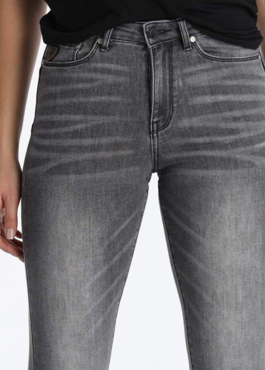 Jeans Flare Push Up Tiro Muy Corto Gris